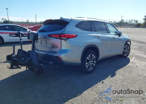 2022 Toyota Highlander Xle from USA, damaged, VIN 5TDHZRAH3NS127587